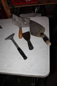 lot 158 image: Scrapers, Trowels, Putty Knife, Drywall Tools