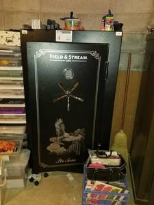 lot 4 image: Field & Stream 1871 Pro Series Digital Gun Safe