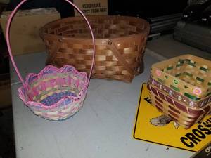 lot 168 image: Lot of (3) Wicker Baskets