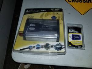 lot 163 image: Lot of (2) Cobra Scosche Sar Stereo Output Converter, CPI 880 800 Watt Power Inverter