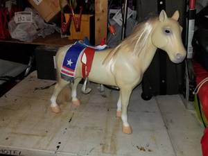 lot 190 image: Pony