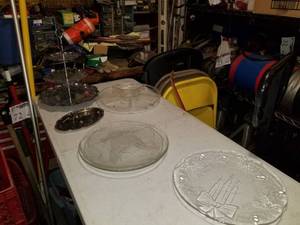 lot 191 image: GlassMetal Serving Trays, 3-Tier Server