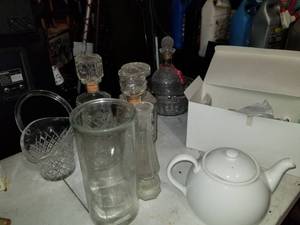 lot 192 image: Decanters, Vases, Water Pitchers