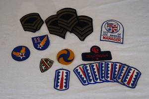 lot 7 image: 19 VINTAGE Patches