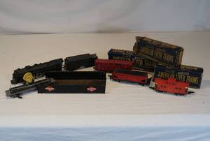 lot 10 image: American Flyer Train