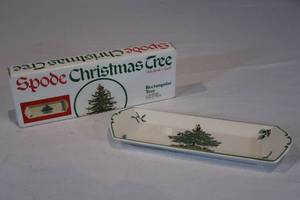 lot 11 image: Spode Christmas Tree Rectangular Tray wBox
