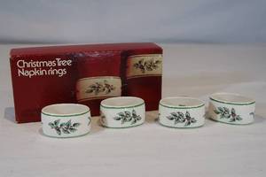 lot 12 image: Spode Christmas Tree Napkin Ring Set (of 4) wBox