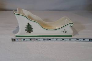 lot 17 image: Spode Christmas Tree Sleigh wBox