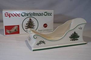 lot 20 image: AS IS Spode Christmas Tree Sleigh Centerpiece