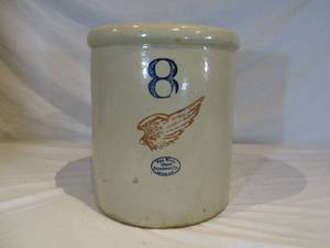 lot 28 image: #8 Redwing Crock