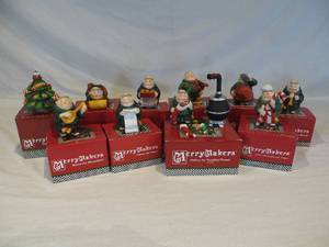 lot 32 image: 10 Piece Merry Makers Lot by Dept. 56 wBoxes