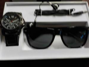 lot 66 image: Gift Set...
