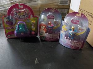 lot 102 image: Set of 3 Squinkies...