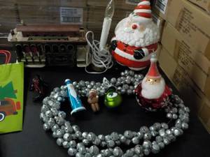 lot 120 image: Xmas Dcor...