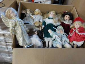 lot 128 image: 11 Dolls various sizes...