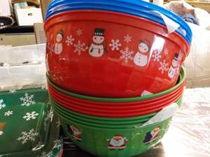 lot 138 image: Xmas Trays and Bowls...