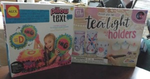 lot 88 image: Pillow Text and Tea Light Holders K...