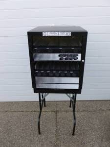 lot 6 image: Snack Vending Machine