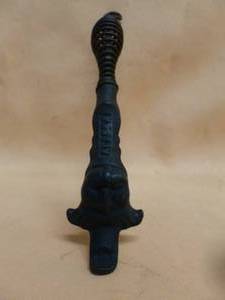 lot 14 image: Antique Cast Iron