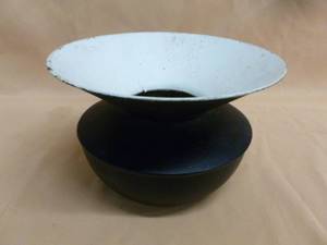 lot 29 image: Antique Cast Iron Spittoon