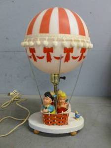 lot 36 image: Vintage Kids Lamp
