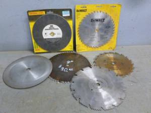 lot 58 image: Miter Saw Blades
