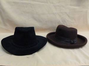 lot 94 image: Cowboy Hats