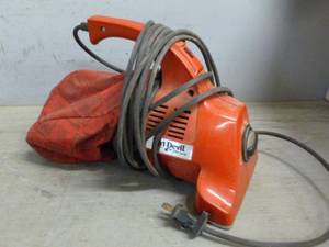 lot 96 image: Hand Vacuum