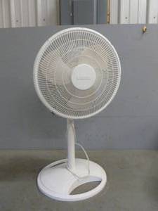lot 104 image: Fan