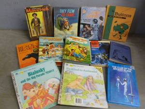 lot 109 image: Vintage Books