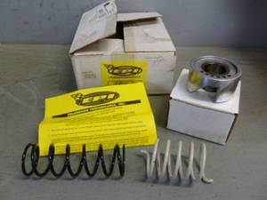 lot 135 image: New Snowmobile Clutch
