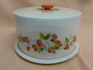 lot 174 image: Cake Saver