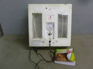 lot 186 image: Chicken Incubator