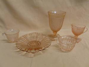 lot 194 image: Depression Glass