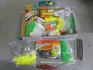 lot 207 image: Fishing Items