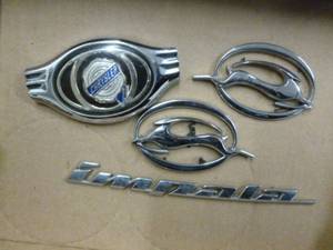lot 216 image: Car Emblems