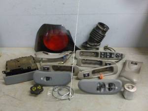 lot 219 image: Auto Parts