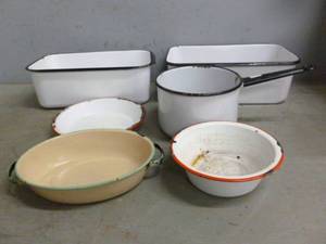 lot 242 image: Vintage Enamelware