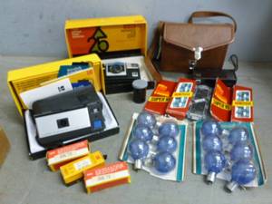 lot 244 image: Vintage Cameras
