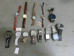 lot 254 image: Watches