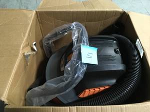lot 5 image: 16 Gal. 6.5-Peak HP NXT Wet Dry Shop Vacuum with Fine Dust Filter and Accessories- good condition