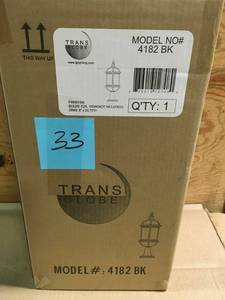 lot 33 image: Trans Globe 4182 Post Lantern- not used