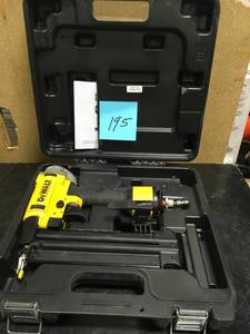 lot 195 image: 18-Gauge Pneumatic Brad Nailer- good condition