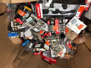 lot 206 image: Gaylord Full of Door Hardware assorted styles and conditions, some in like new condition some missing pcs review pictures