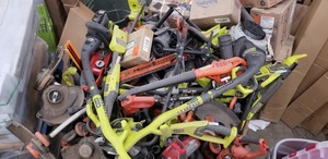 lot 307 image: Pallet of assorted outdoor  tools and others customer returns