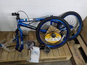 lot 33 image: Genesis Bike for repair or parts...