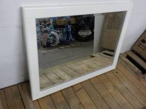 lot 41 image: Avanity Beveled Mirror 24 x 32 can...