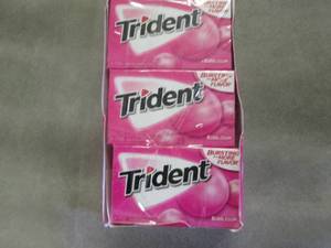 12 pks Trident Bubble Gum...