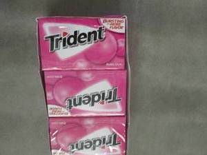 12 pks Trident Bubble Gum...