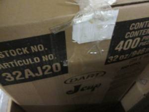 Box of 32 oz Dart Cups...